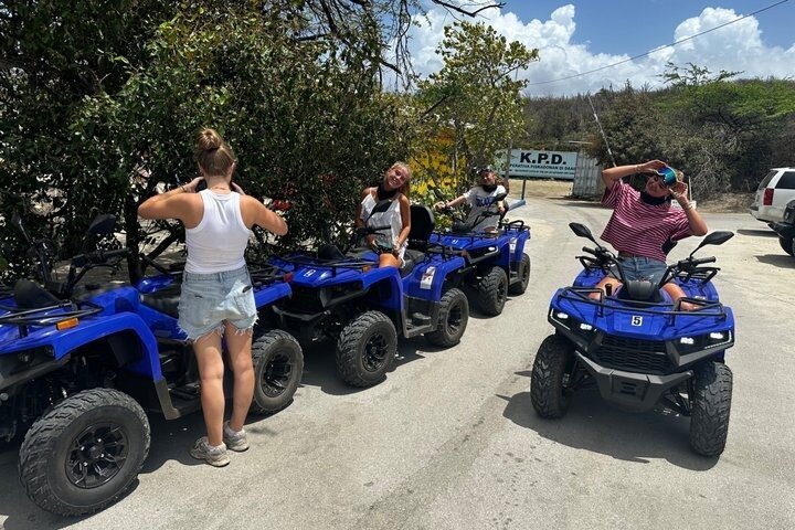 Quads sur les pistes de Banda Abou à Curaçao
